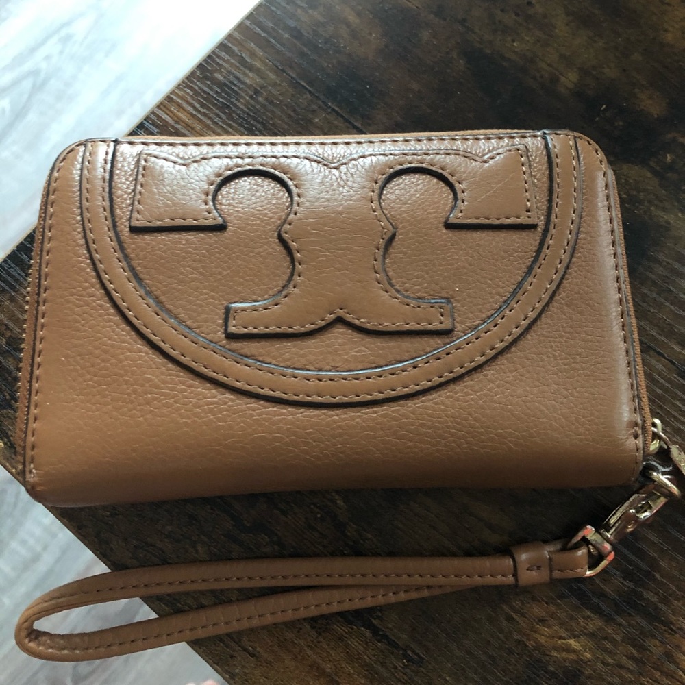Tory Burch Leather Zip Wallet